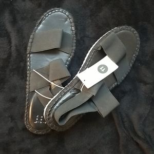 Women's shoes